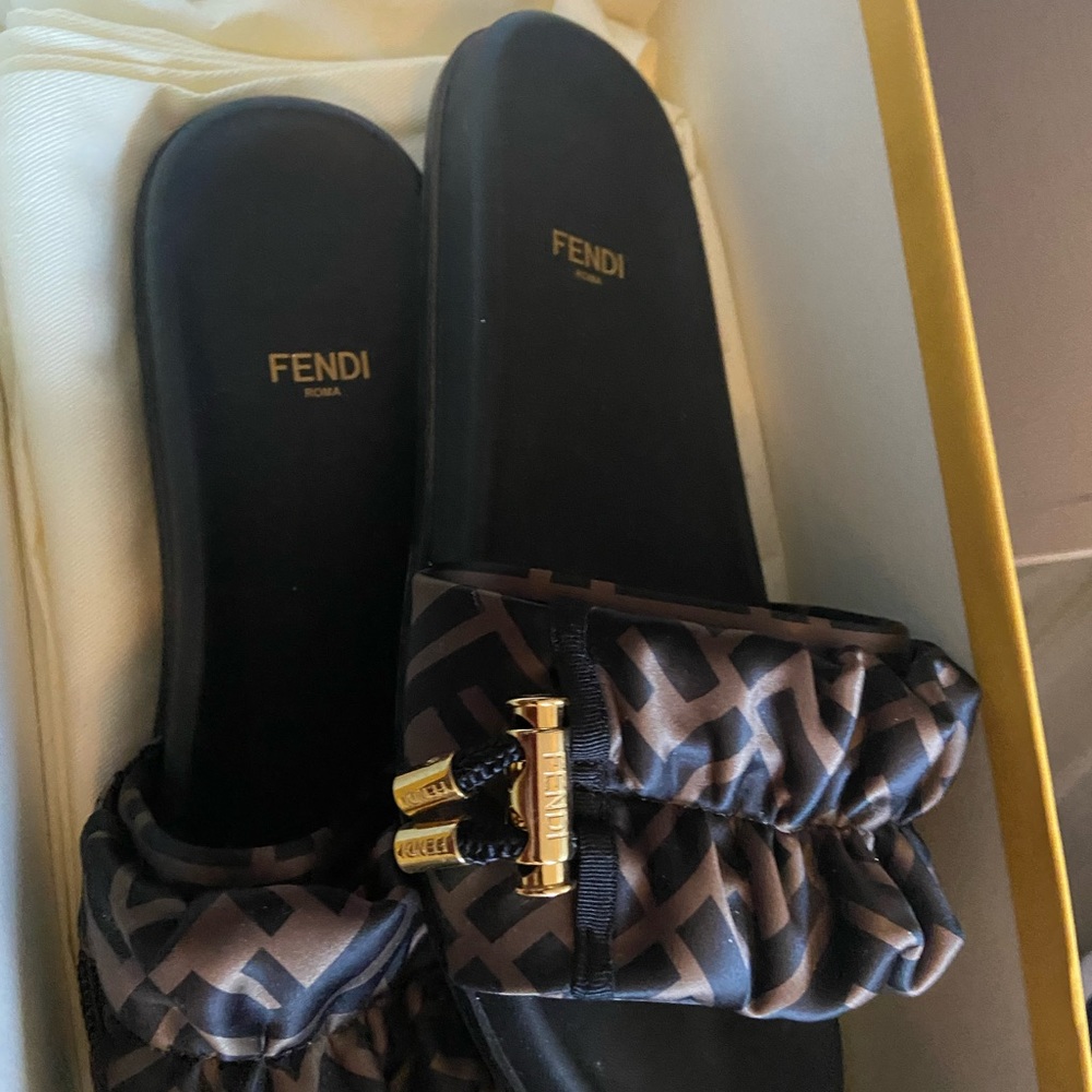 Fendi Slides